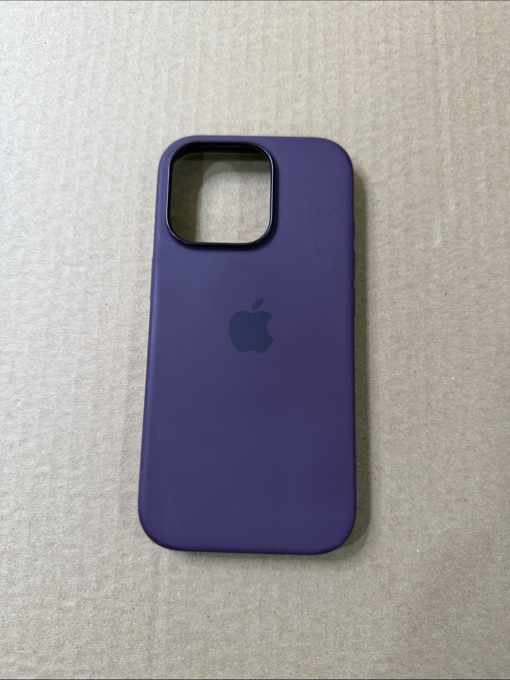 For iPhone 14 15 16e 16 17 Pro , Silicone Magnetic Apple Deep Purple